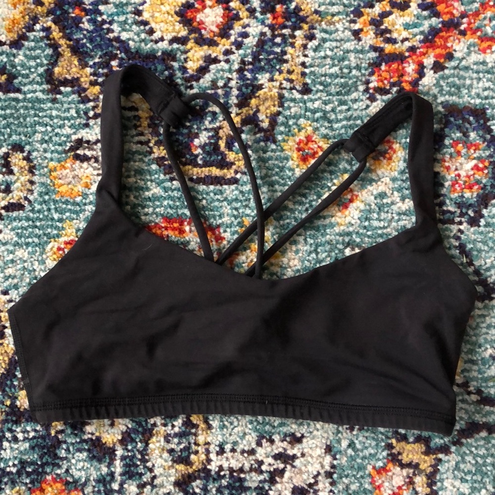 [lululemon] Black Strappy Sports Bra